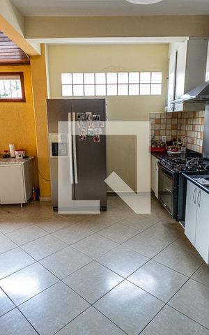 Casa à venda com 259m², 4 quartos e 2 vagasCozinha