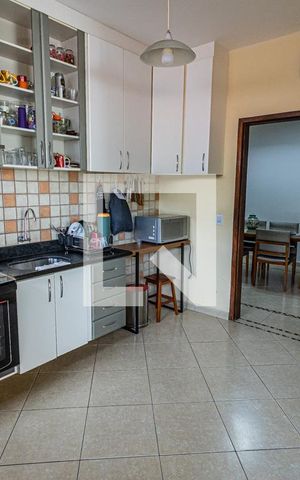 Casa à venda com 259m², 4 quartos e 2 vagasCozinha