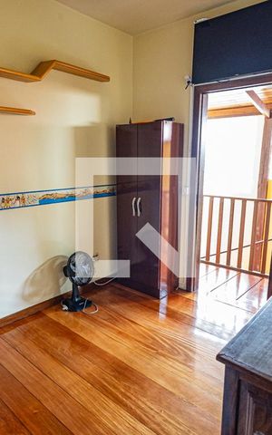Casa à venda com 259m², 4 quartos e 2 vagasQuarto 2 
