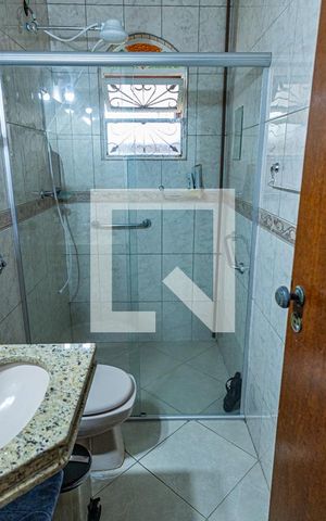 Casa à venda com 259m², 4 quartos e 2 vagasBanheiro da Suíte