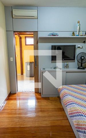 Casa à venda com 259m², 4 quartos e 2 vagasQuarto 1 / Suíte