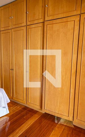 Casa à venda com 259m², 4 quartos e 2 vagasQuarto 3 / Suíte