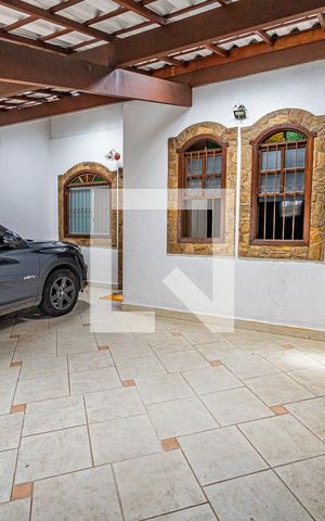 Casa à venda com 259m², 4 quartos e 2 vagasVaga de garagem