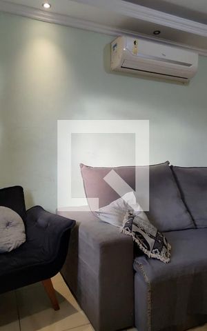 Casa de condomínio à venda com 104m², 2 quartos e 3 vagas Casa de condomínio à venda com 104m², 2 quartos e 3 vagasSala