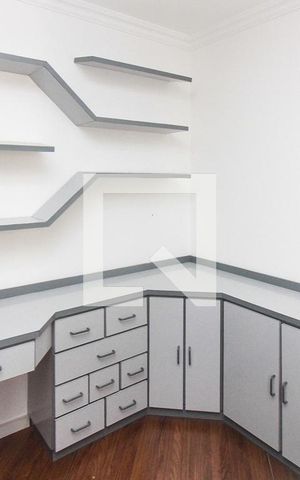 Apartamento à venda com 142m², 4 quartos e 4 vagas Apartamento à venda com 142m², 4 quartos e 4 vagasQuarto 04