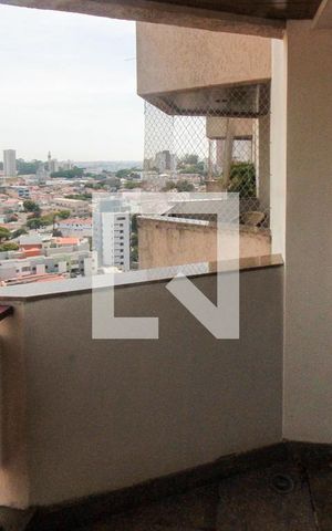 Apartamento à venda com 142m², 4 quartos e 4 vagas Apartamento à venda com 142m², 4 quartos e 4 vagasVaranda
