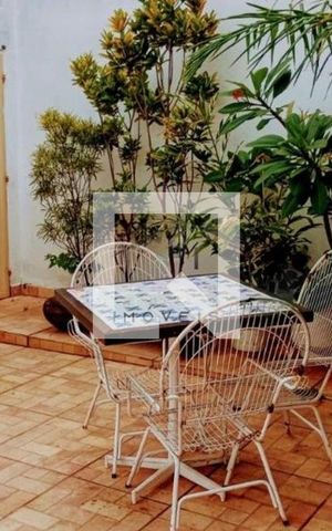 Casa à venda com 130m², 2 quartos e 3 vagas