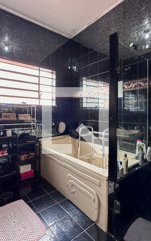 Casa à venda com 250m², 5 quartos e sem vagaBanheiro Social