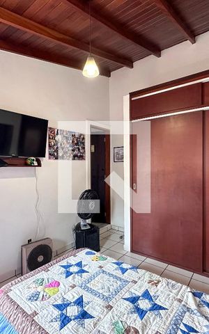 Casa à venda com 250m², 5 quartos e sem vagaSuíte 2 Fundos