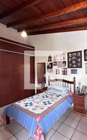 Casa à venda com 250m², 5 quartos e sem vagaSuíte 2 Fundos