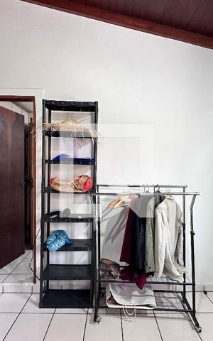 Casa à venda com 250m², 5 quartos e sem vagaSuíte 3 Fundos