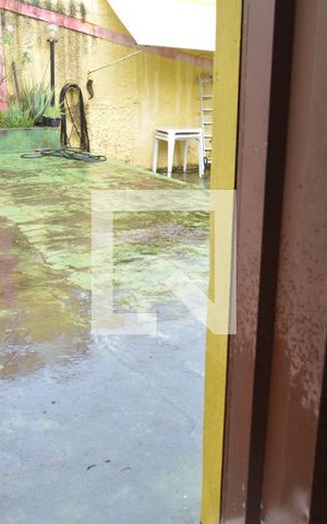 Casa para alugar com 360m², 6 quartos e 1 vagaBanheiro do Quintal