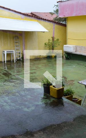 Casa para alugar com 360m², 6 quartos e 1 vagaQuintal
