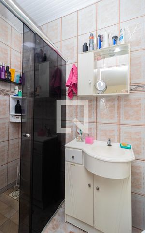Casa à venda com 277m², 4 quartos e 3 vagasCasa 1 -Banheiro da Suíte