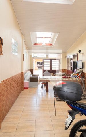 Casa à venda com 277m², 4 quartos e 3 vagasGaragem
