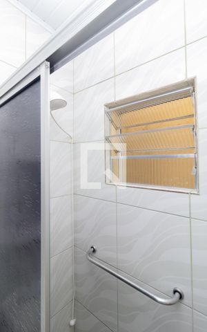Casa à venda com 277m², 4 quartos e 3 vagasCasa 2 -Quarto-Banheiro