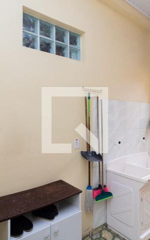 Casa à venda com 277m², 4 quartos e 3 vagasCasa 2 -Área de Serviço