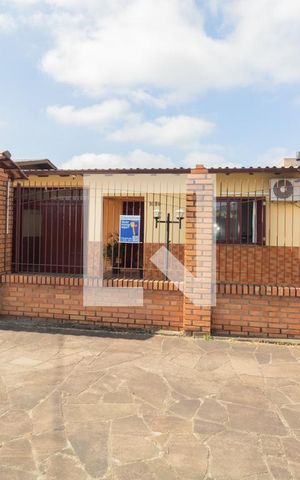 Casa à venda com 277m², 4 quartos e 3 vagasFachada