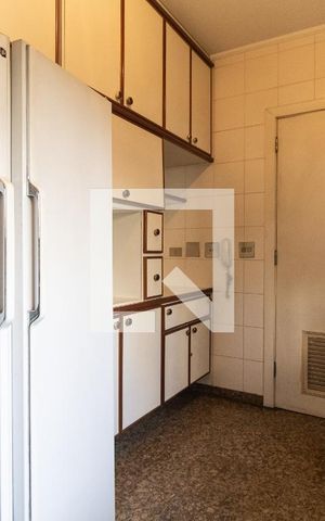 Apartamento à venda com 186m², 4 quartos e 3 vagas Apartamento à venda com 186m², 4 quartos e 3 vagasCozinha