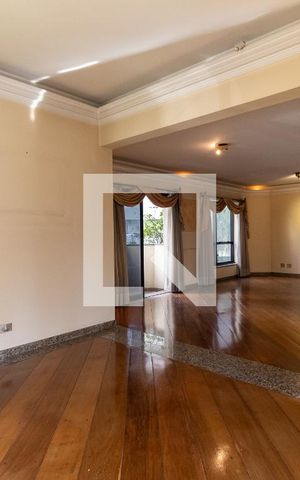 Apartamento à venda com 186m², 4 quartos e 3 vagas Apartamento à venda com 186m², 4 quartos e 3 vagasSala