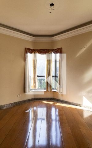 Apartamento à venda com 186m², 4 quartos e 3 vagas Apartamento à venda com 186m², 4 quartos e 3 vagasSala