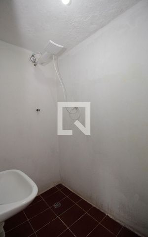 Casa à venda com 200m², 3 quartos e 3 vagas Casa à venda com 200m², 3 quartos e 3 vagasBanheiro de Serviço