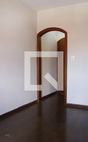Casa à venda com 200m², 3 quartos e 3 vagasSuíte