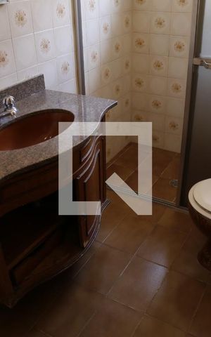 Casa à venda com 200m², 3 quartos e 3 vagasBanheiro da Suíte