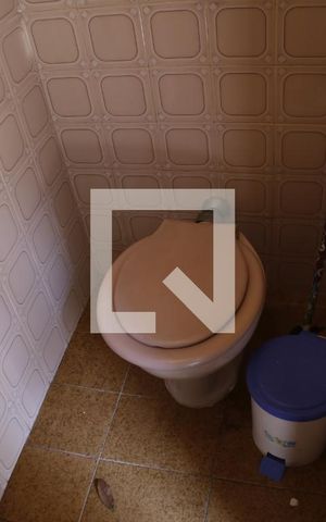 Casa à venda com 200m², 3 quartos e 3 vagasBanheiro de serviço