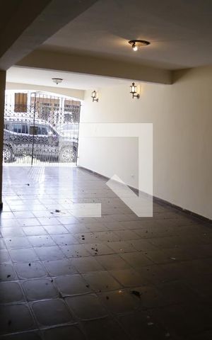 Casa à venda com 200m², 3 quartos e 3 vagasGaragem