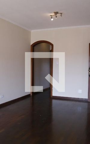 Casa à venda com 200m², 3 quartos e 3 vagasSala