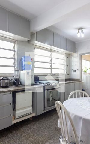 Apartamento à venda com 160m², 3 quartos e 2 vagasCozinha