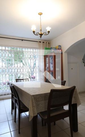 Casa à venda com 325m², 4 quartos e 6 vagasSala de Jantar
