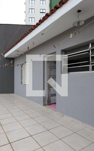 Casa à venda com 325m², 4 quartos e 6 vagasVaranda da Edícula