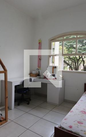 Casa à venda com 325m², 4 quartos e 6 vagasQuarto 4
