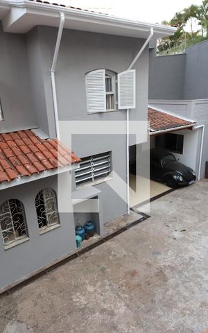 Casa à venda com 325m², 4 quartos e 6 vagasQuintal