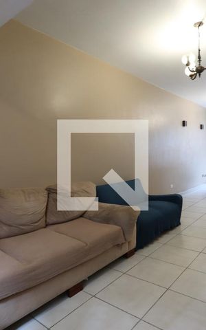 Casa à venda com 325m², 4 quartos e 6 vagasSala