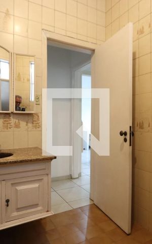Casa à venda com 325m², 4 quartos e 6 vagasBanheiro