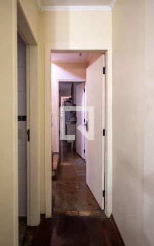 Casa à venda com 265m², 3 quartos e 2 vagas Casa à venda com 265m², 3 quartos e 2 vagasSala