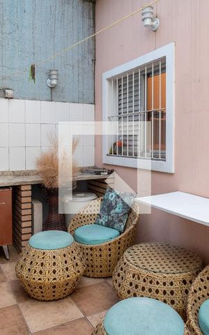 Casa à venda com 265m², 3 quartos e 2 vagas Casa à venda com 265m², 3 quartos e 2 vagasLazer