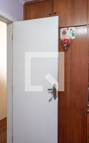 Casa à venda com 265m², 3 quartos e 2 vagas Casa à venda com 265m², 3 quartos e 2 vagasQuarto 2