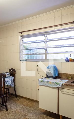 Casa à venda com 265m², 3 quartos e 2 vagas Casa à venda com 265m², 3 quartos e 2 vagasCozinha