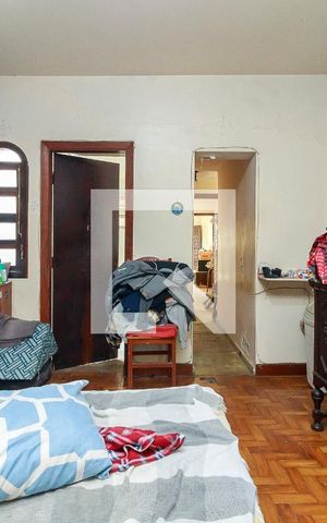 Casa para alugar com 550m², 3 quartos e 3 vagas Casa para alugar com 550m², 3 quartos e 3 vagasSuíte
