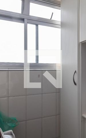 Apartamento à venda com 65m², 2 quartos e 1 vagaÁrea de Serviço
