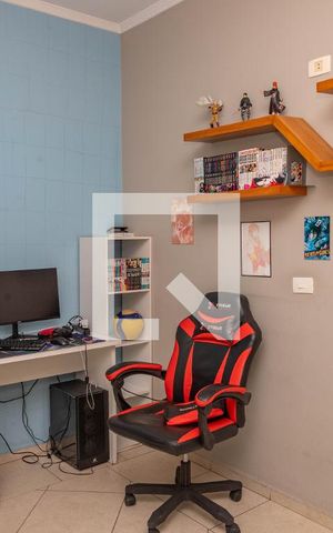Casa à venda com 250m², 4 quartos e 4 vagas Casa à venda com 250m², 4 quartos e 4 vagasCasa 1 - Quarto 3 suíte