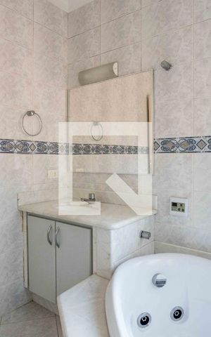 Casa à venda com 250m², 5 quartos e 4 vagasBanheiro da Suíte Master