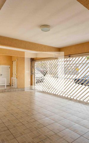Casa à venda com 250m², 5 quartos e 4 vagasGaragem