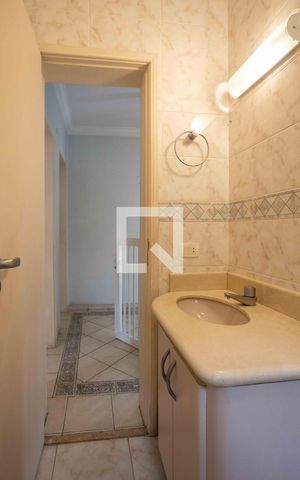 Casa à venda com 250m², 5 quartos e 4 vagasBanheiro 4