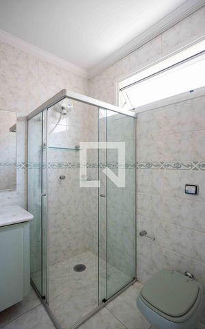 Casa à venda com 250m², 5 quartos e 4 vagasBanheiro da Suíte 2