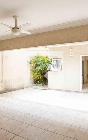 Casa à venda com 250m², 5 quartos e 4 vagasÁrea comum
